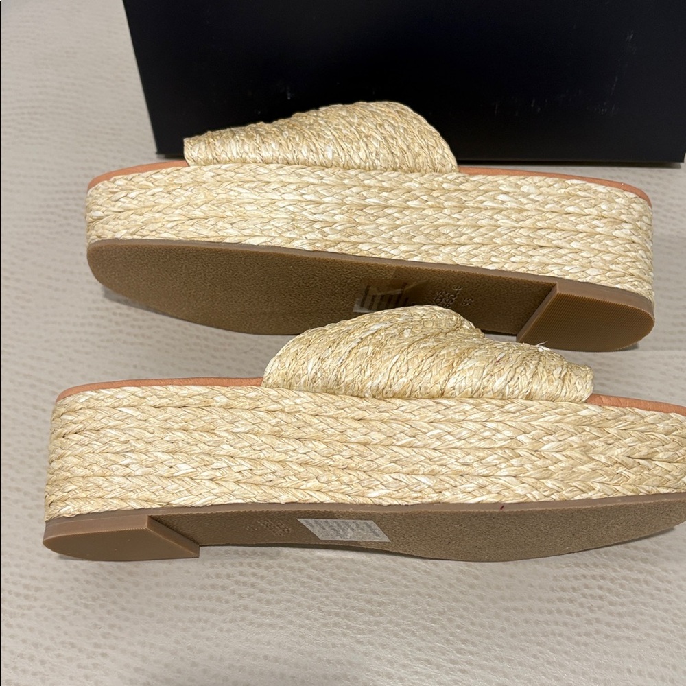 Andre Assous SERENE RAFFIA ESPADRILLE WEDGE - Picture 14 of 16